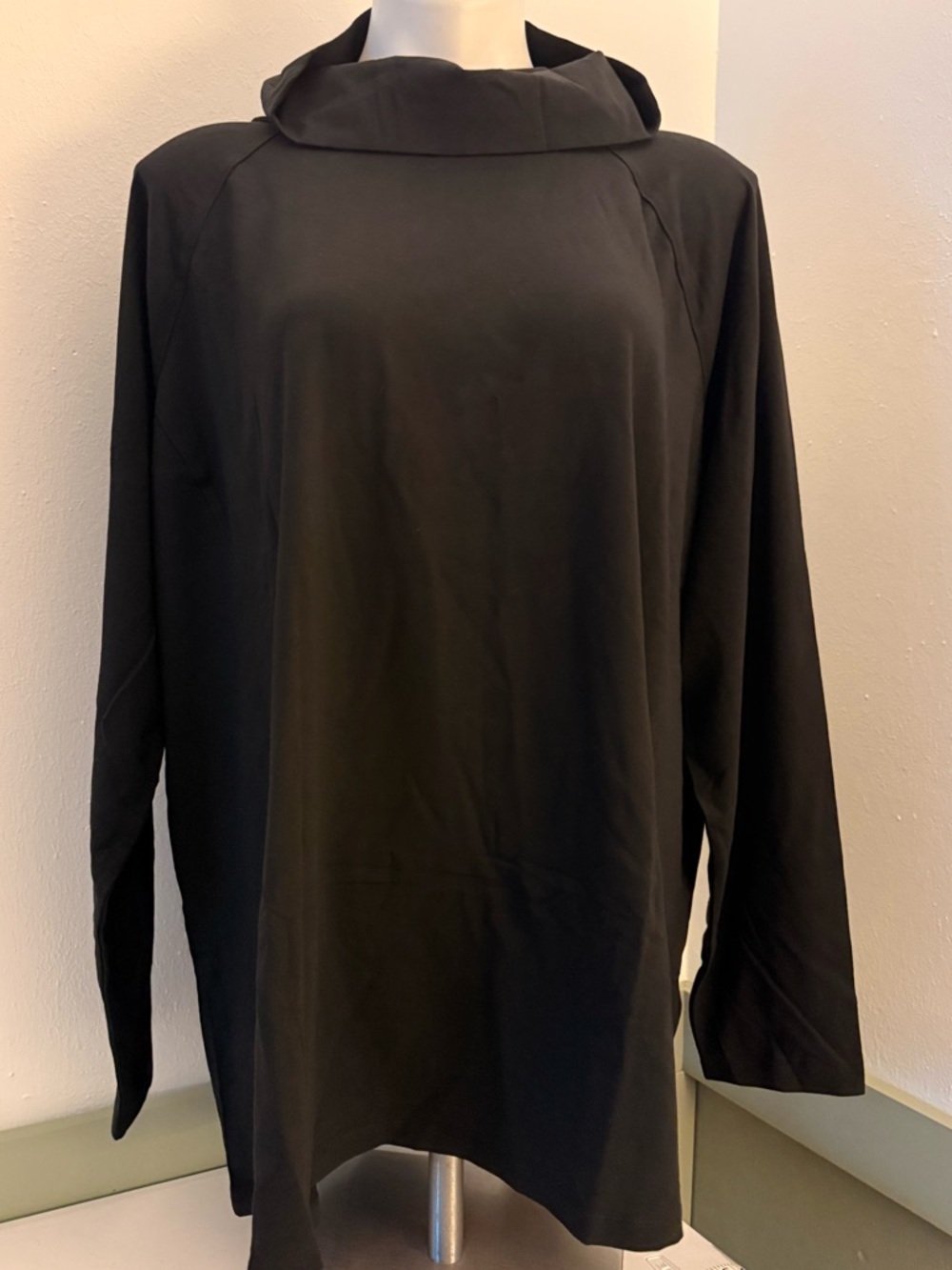 Isaac Mizrahi LIVE Black long sleeve turtleneck Top - Size 3X